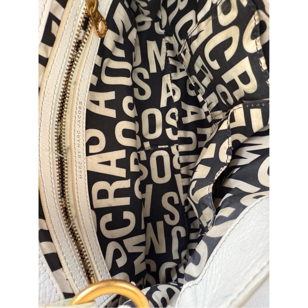 Marc by Marc Jacobs White Flap Crossbody Hobo - Picture 9 of 11